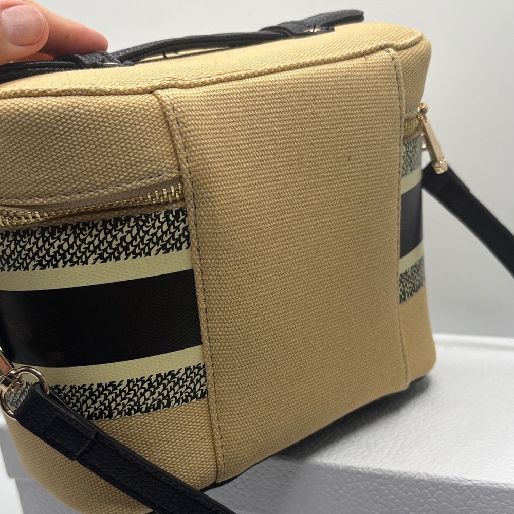 Christian Dior Beige and Black GWP Crossbody Bag - Picture 4 of 6